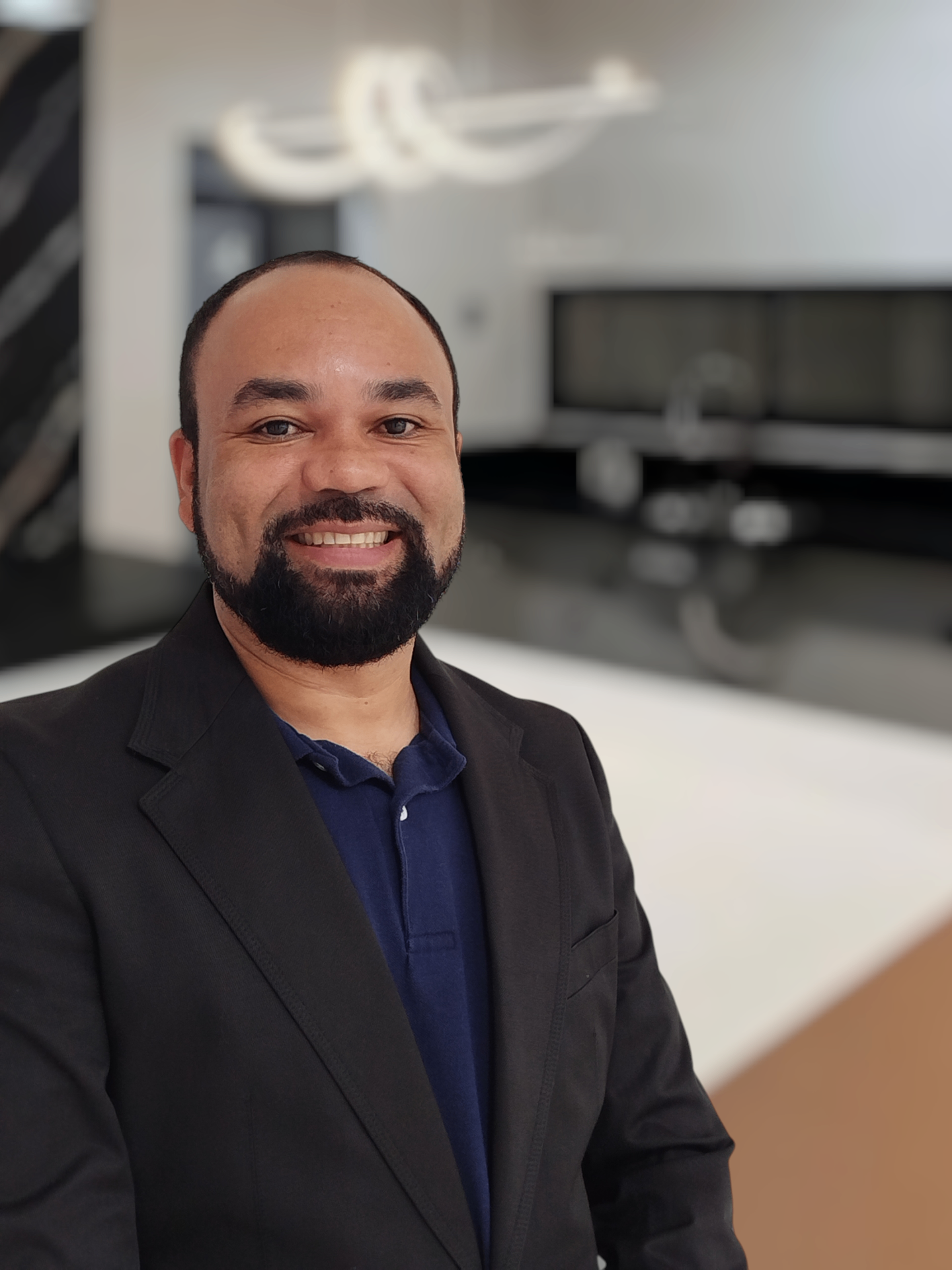Edinei Rodrigues, especialista imobiliário em Sinop/MT